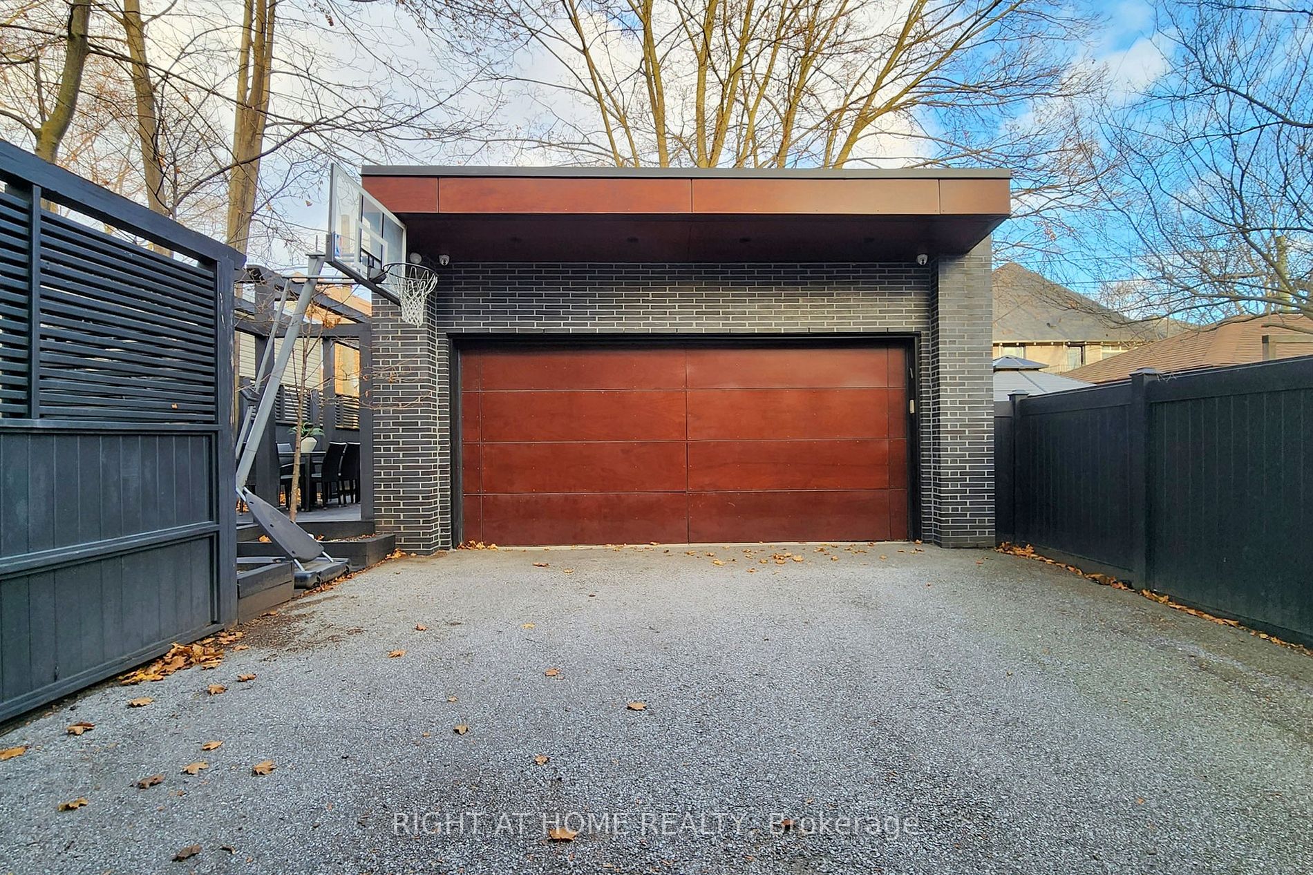 5 Braemar Ave