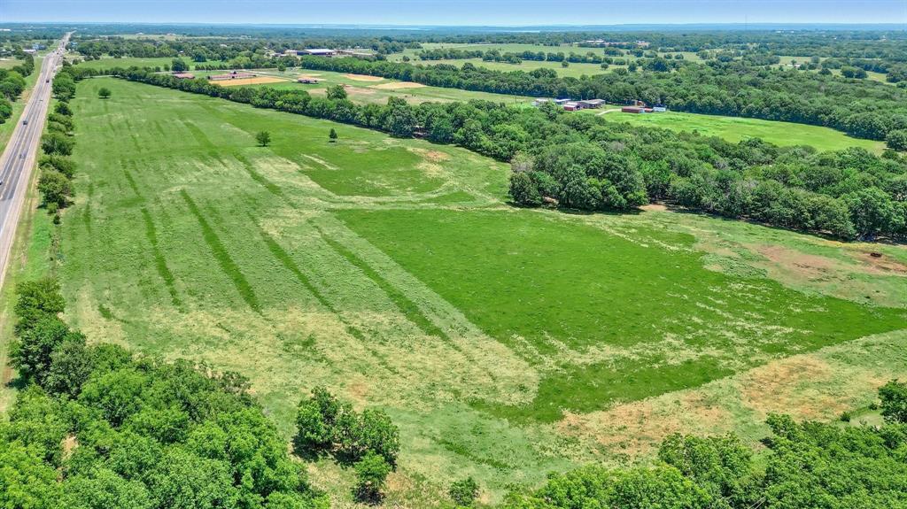 Build Without Limits – 1-27 acre tract or 4 Lots in Gordonville, TX. Whole property is un-zoned in Grayson County. Outside of city limits no ETJ.Discover the freedom to build your dream home in the charming lake town of Gordonville. Just 8 miles north of Whitesboro and minutes from the sparkling shores of Lake Texoma. This property offers incredible flexibility and prime location. Enjoy the peaceful, rural surroundings with convenient access to major roads and nearby towns Gordonville & Whiteboro. Whether you're looking to invest, develop, or build your weekend getaway, these lots offer unmatched potential in a fast-growing area near the lake.- Un-zoned – No zoning restrictions, ideal for custom homes, cabins, Storage Facility, Boat & RV storage, or industrial flex commercial complex.- Close to Lake Life – Quick access to popular destinations like Rock Creek Resort, Cedar Mills Marina, and endless outdoor recreation- Rising Area Value – Located only 15 miles south of the upcoming Hard Rock Hotel & Resort in Kingston, Oklahoma.