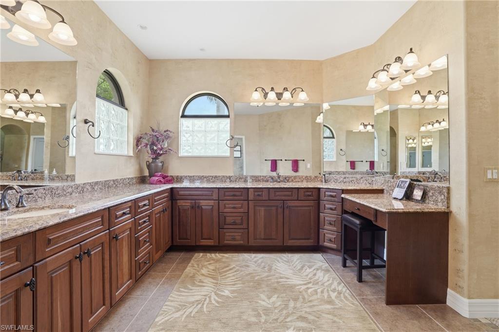 12392 Eagle Ct