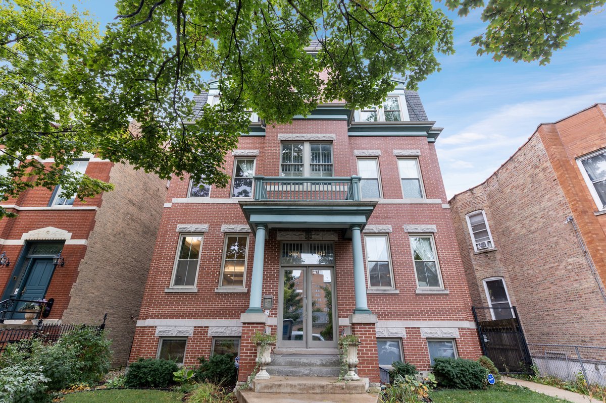 Huge 4 bedroom / 3 bathroom duplex down in the perfect Wicker Park location, right on picturesque Hoyne Ave. The main level includes a spacious entry, full living room and separate dining room. The kitchen has updated cabinets and hardware, a large peninsula, granite countertops, as well as a pantry. The primary bedroom is located at the rear with a walkout deck, a huge walk-in closet, and ensuite bathroom. Additionally there is a second bedroom on the main level as well as a second full bathroom. The lower level has incredible height with 10 foot ceilings, a direct entrance, and a huge family room, as well as additional office space, and two large bedrooms. The lower level bathroom is updated, there is a large laundry room with side-by-side washer/dryer as well as a lot of extra storage, and a built in storage wall. One outside parking space included. Walkable to restaurants and shopping and more on Damen, North, and Division!