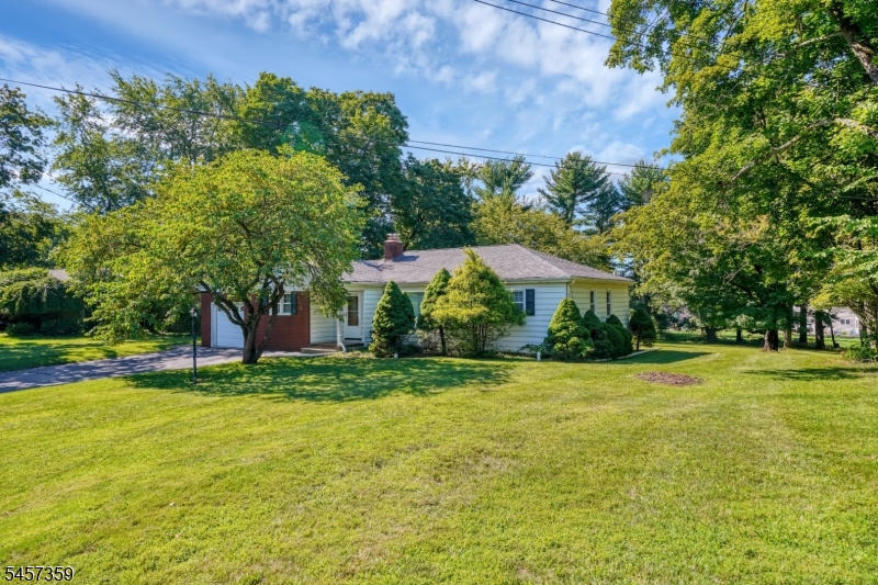 59 Dreahook Rd, Branchburg Twp NJ