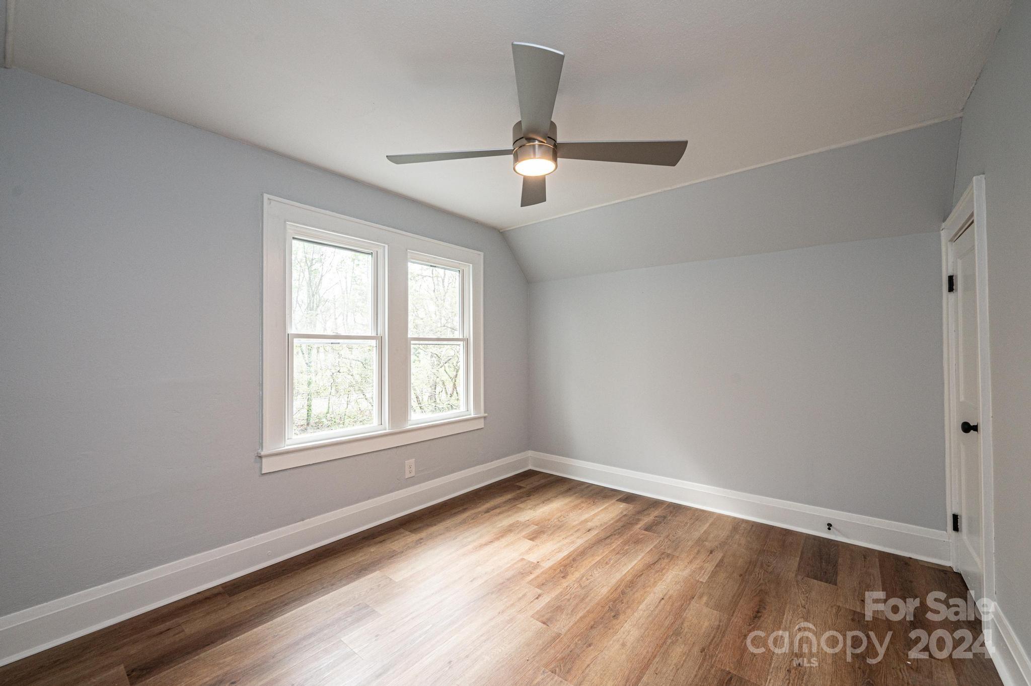 332 2nd Street Place SE