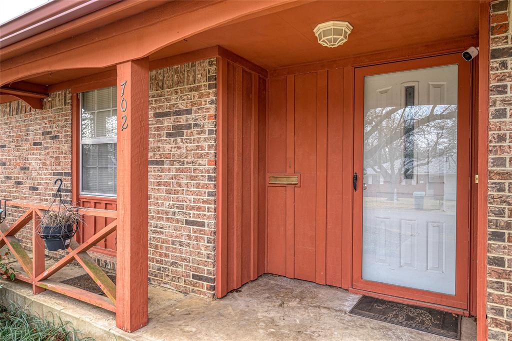 702 Hillside Drive