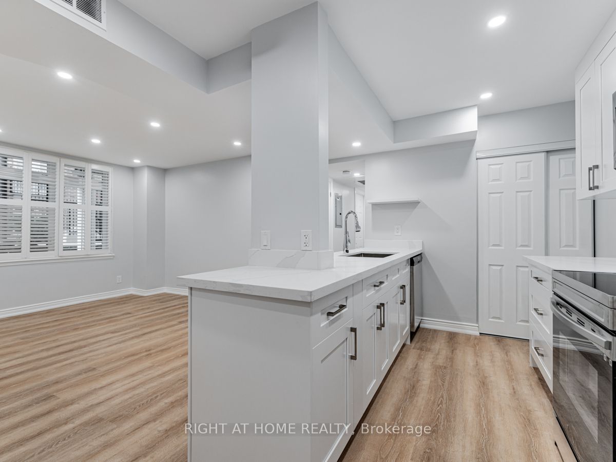 108 W Redpath Ave 26