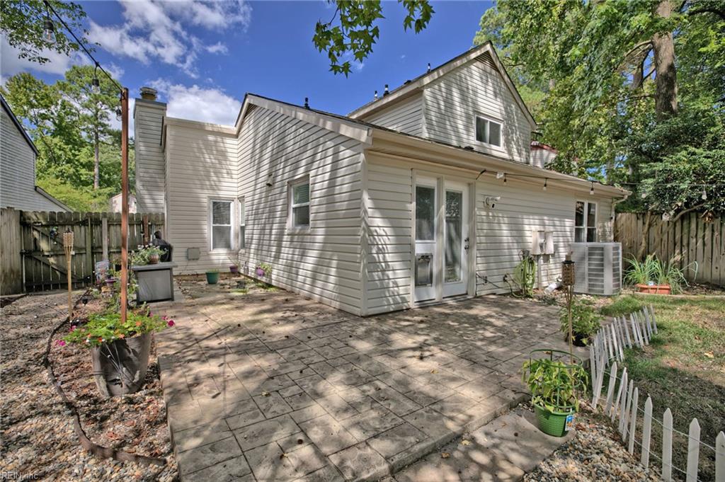 1004 Myrtle Court