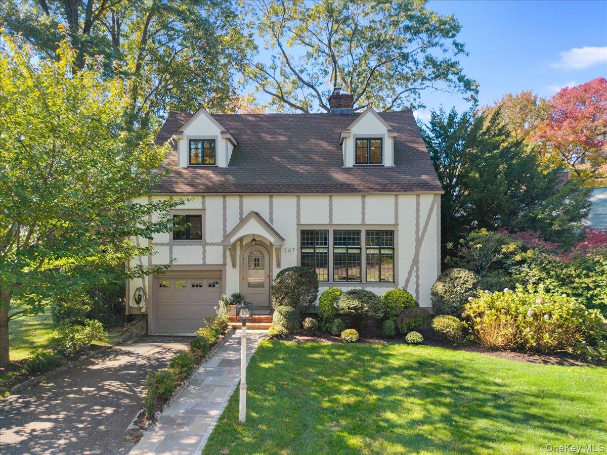 207 Mulberry Lane