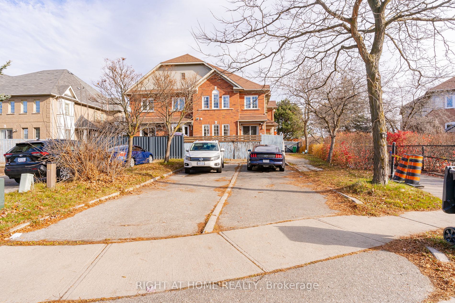 27 Quail Feather Cres