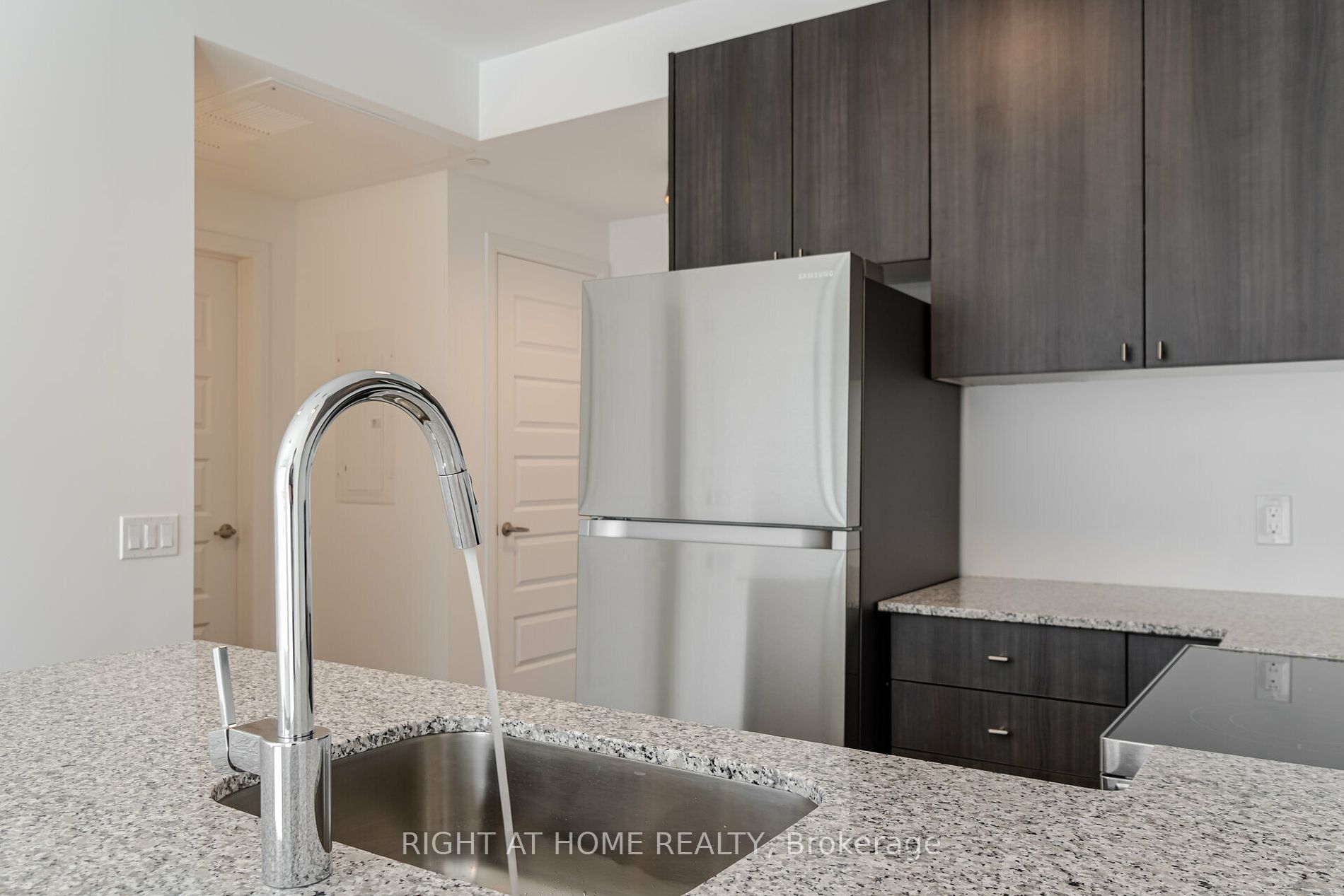 460 S Gordon Krantz Ave 213