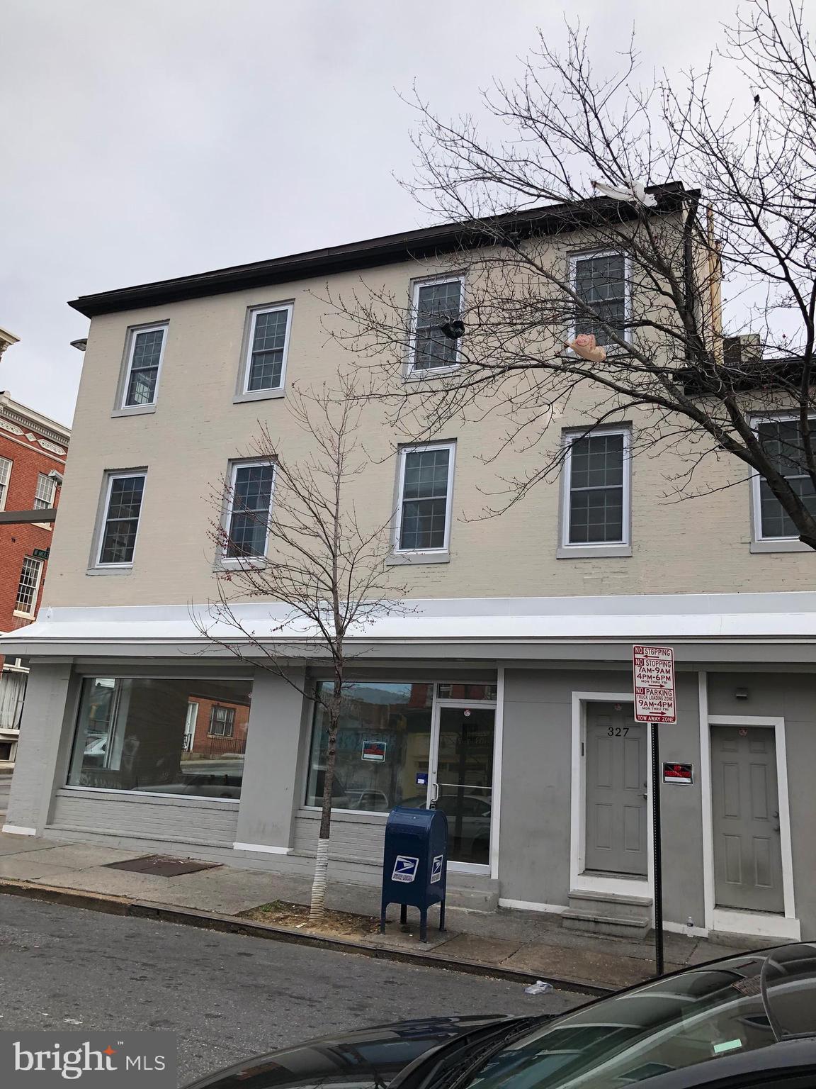 Totally renovated with the utmost in quality and taste!  Ideally located in downtown, at the corner of Mulberry and Park Avenues.  Tons of light!  Close to transportation, wonderful restaurants, museums and the Enoch Pratt Library. Available immediately!