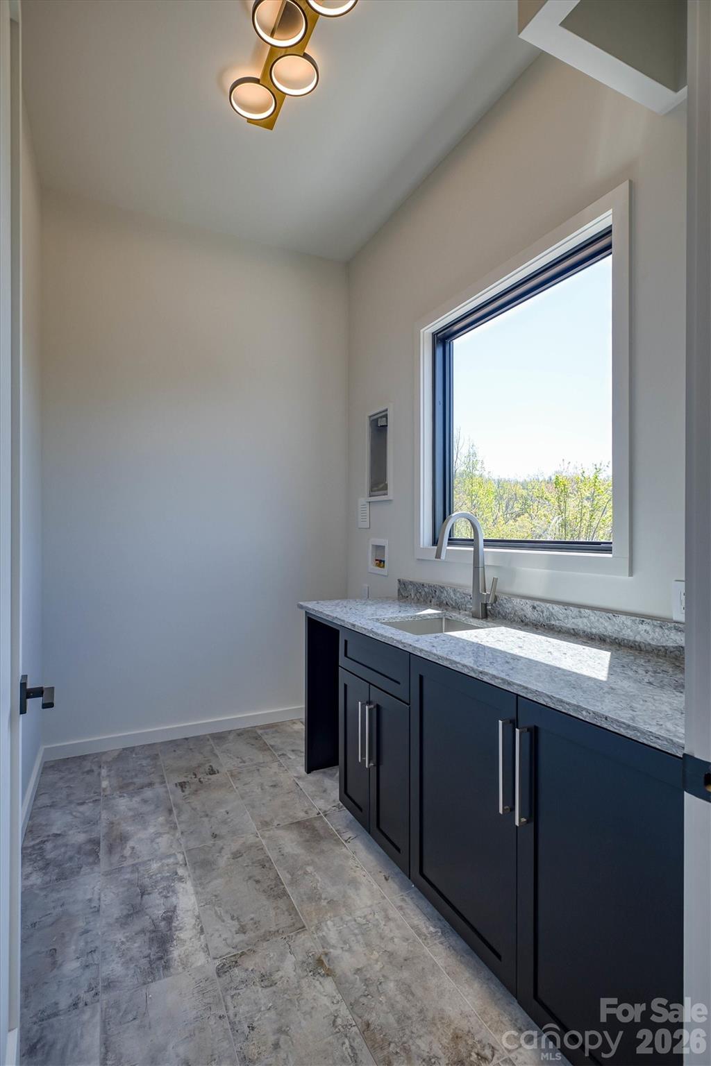 463 Summit Trail
