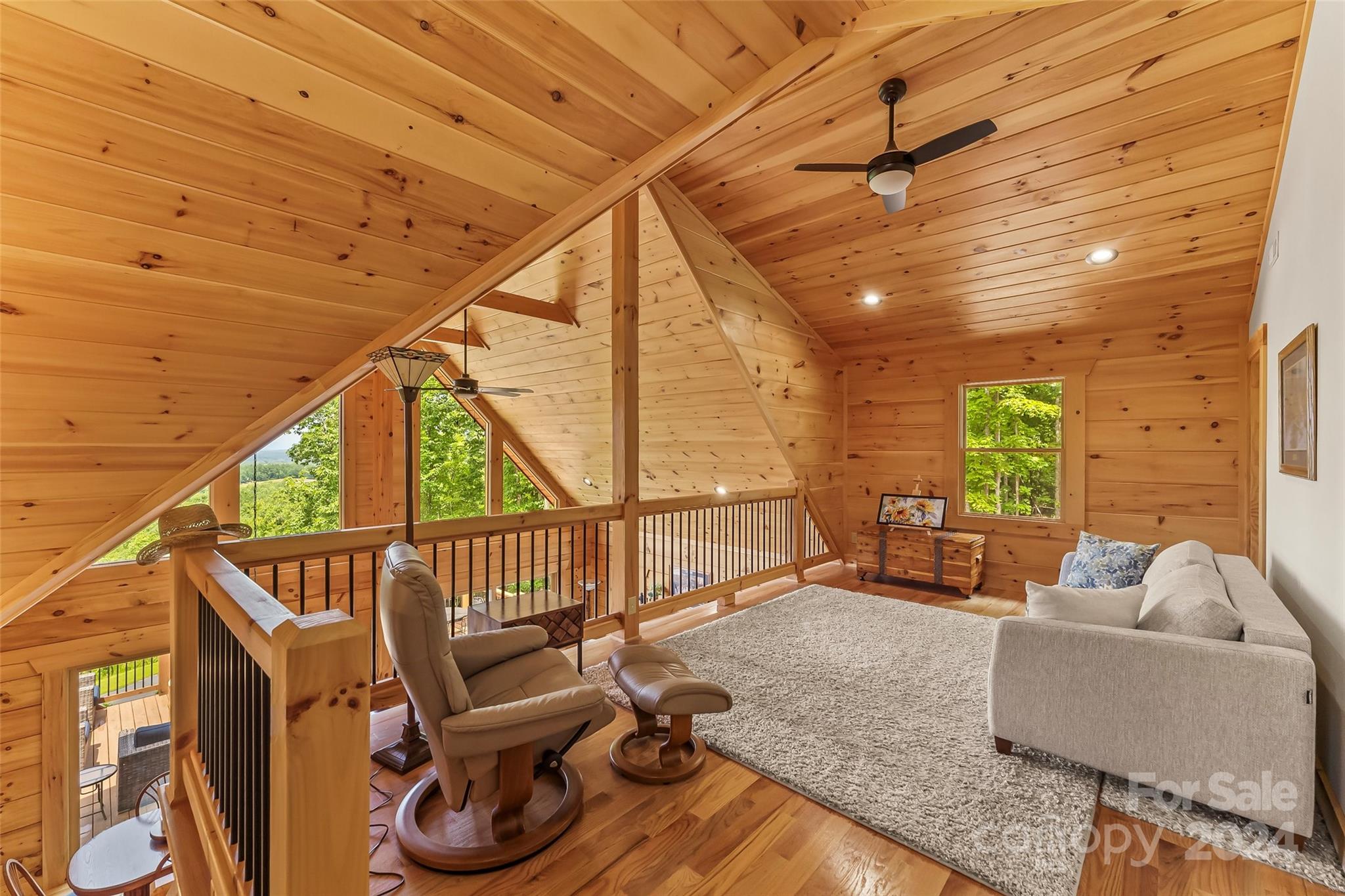 573 Lakeview Trail