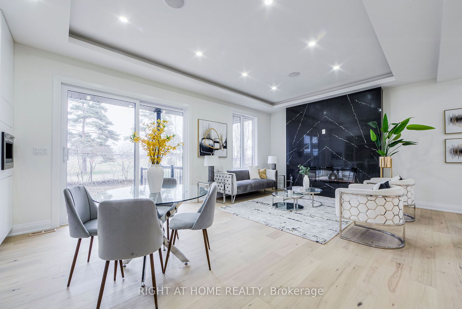 768 Montbeck Cres