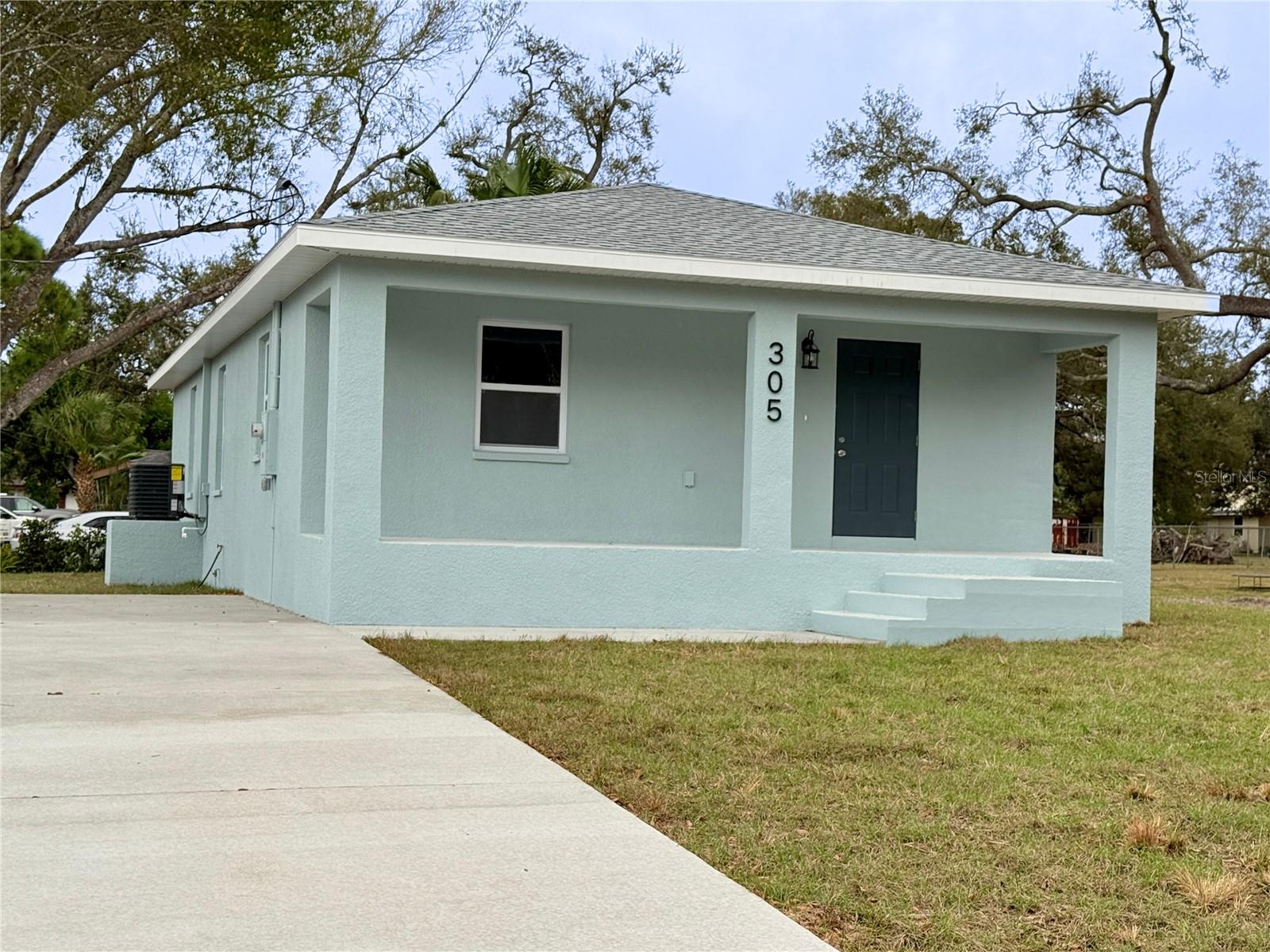 305 19th Street East