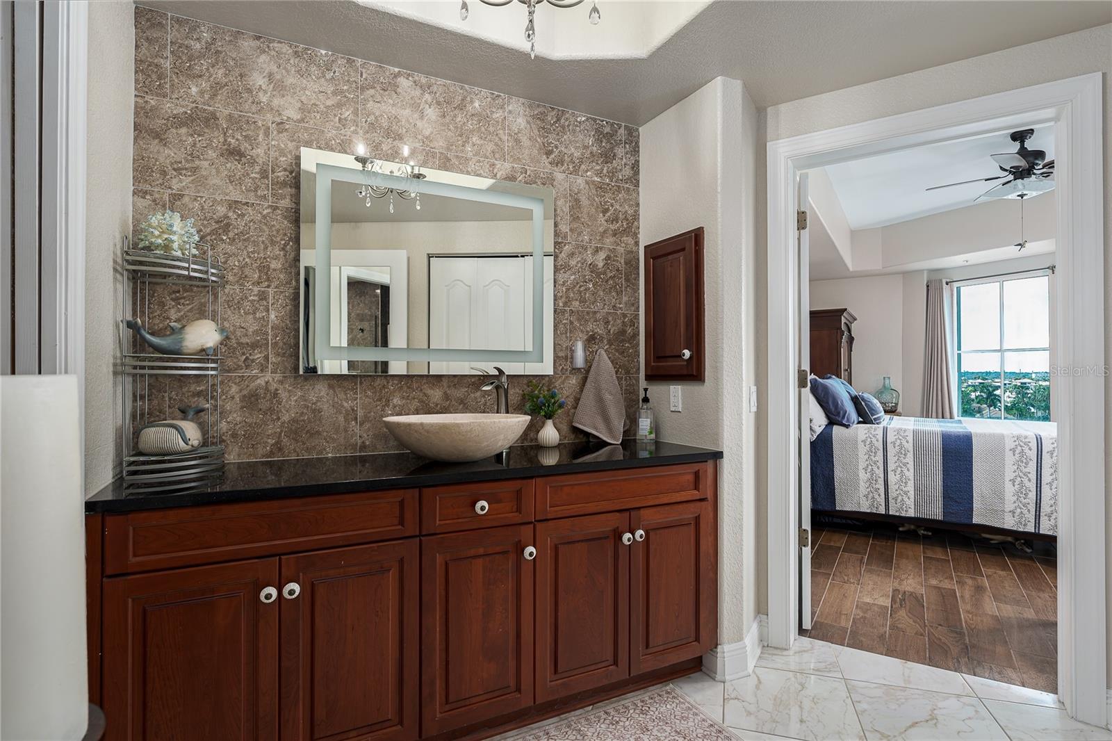 501 Haben Boulevard 605