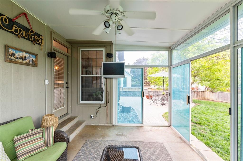 9407 W 124th Terrace