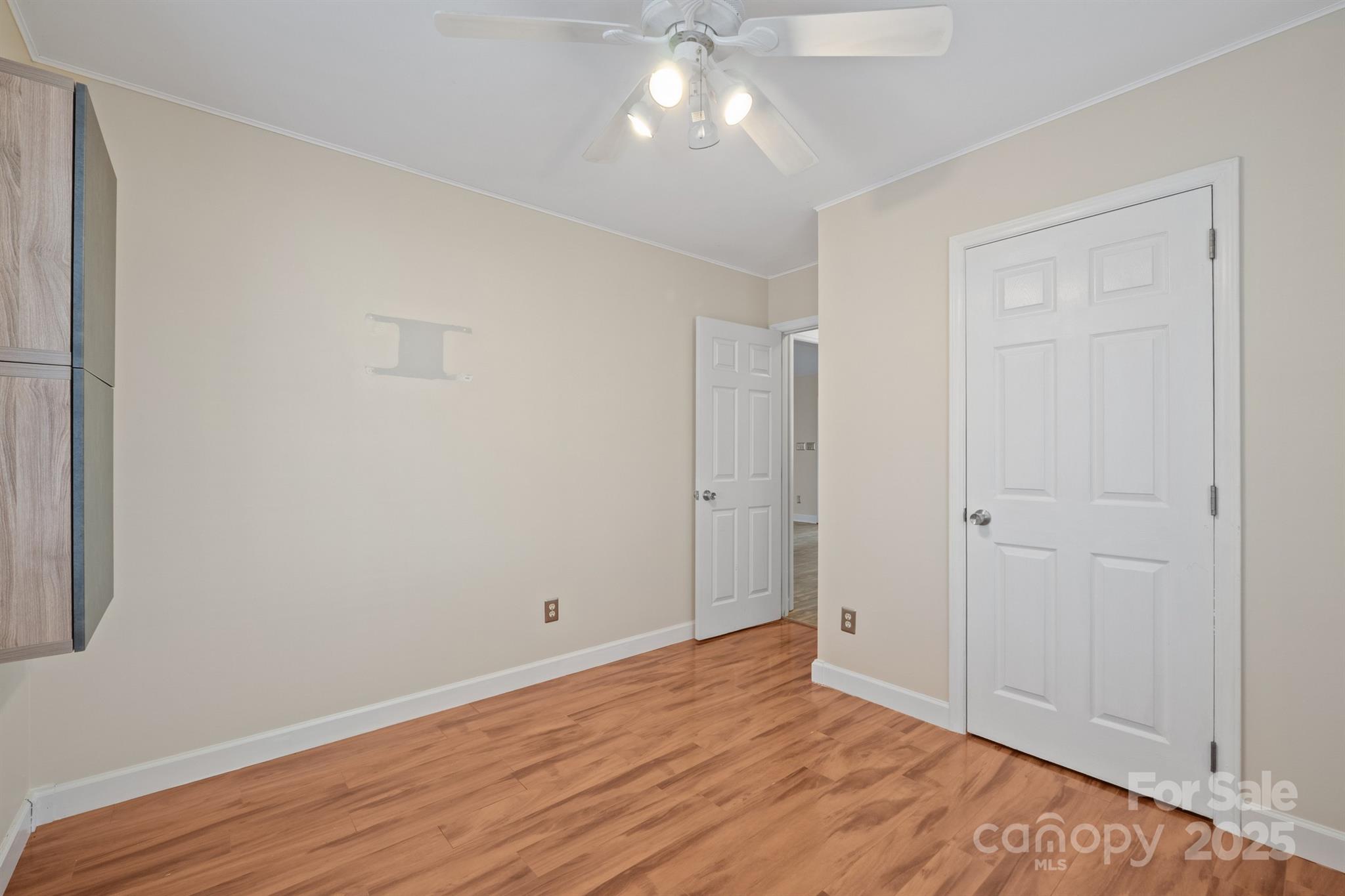 172 Valleybrook Drive