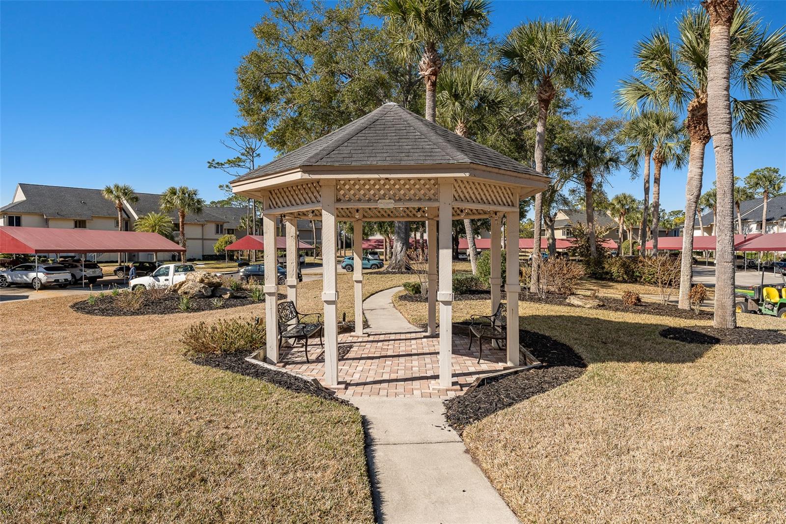 39 Magnolia Drive S 39