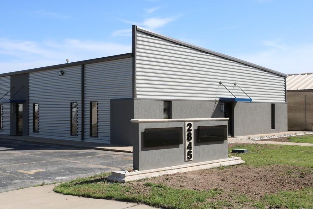 FOR LEASE! Suite B at 2845 Broce Dr, Norman, OK 73072, offers a total of 3,650 SF of versatile space in NW Norman, with easy access to I-35. The office area includes nine private offices, a dedicated file/equipment room for organization and storage, and one restroom. In addition, the suite features a 1,149 SF warehouse, providing ample space for storage, inventory, or operational needs. This combination of office and warehouse space makes Suite B an ideal choice for businesses looking for a well-located and functional workspace.