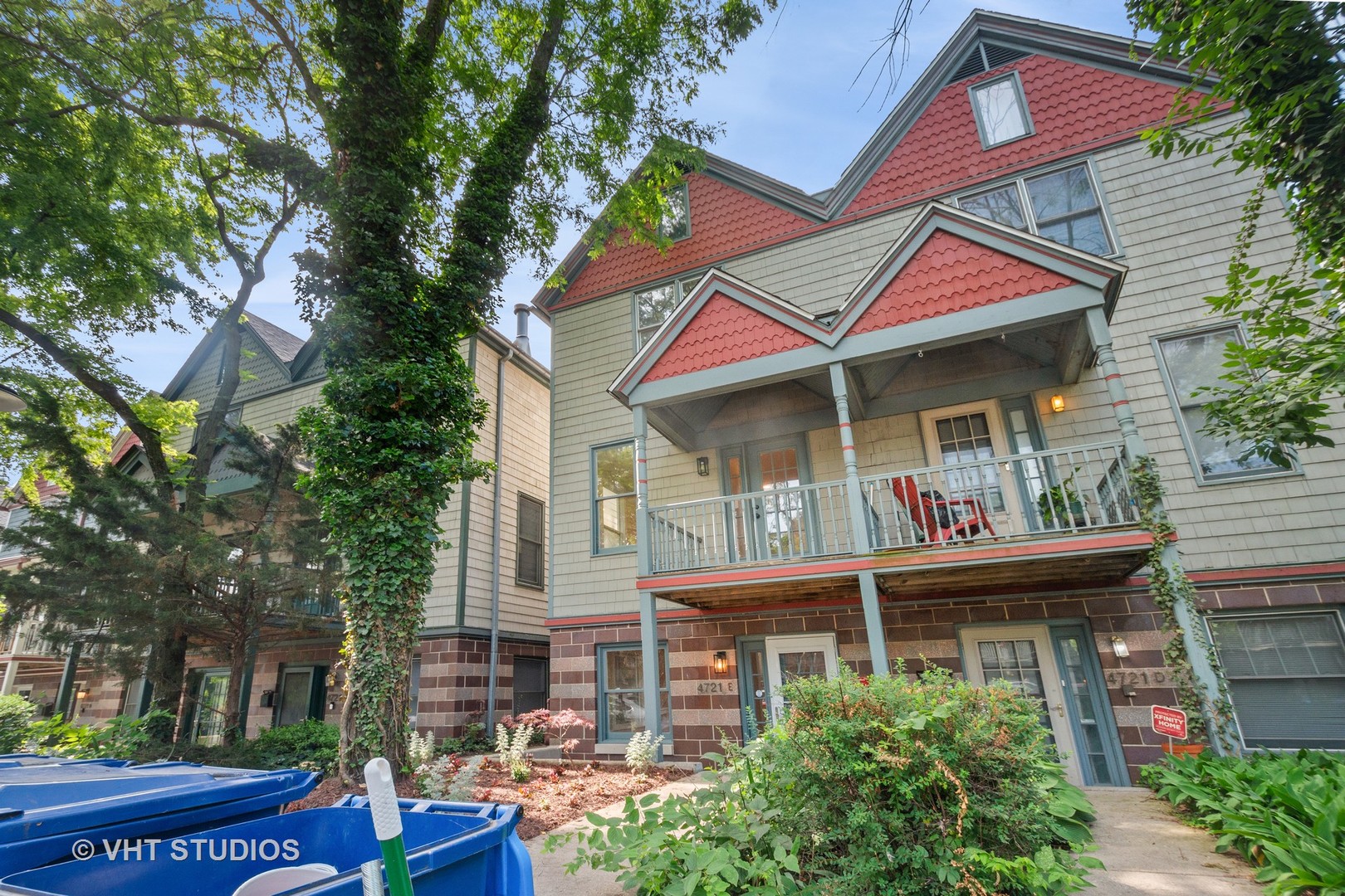 One dedicated parking space is included right at the front door. Located near Metra transportation, the University of Chicago and all the Hyde Park and Kenwood communities have to offer! Over 2500 Square feet of living space.