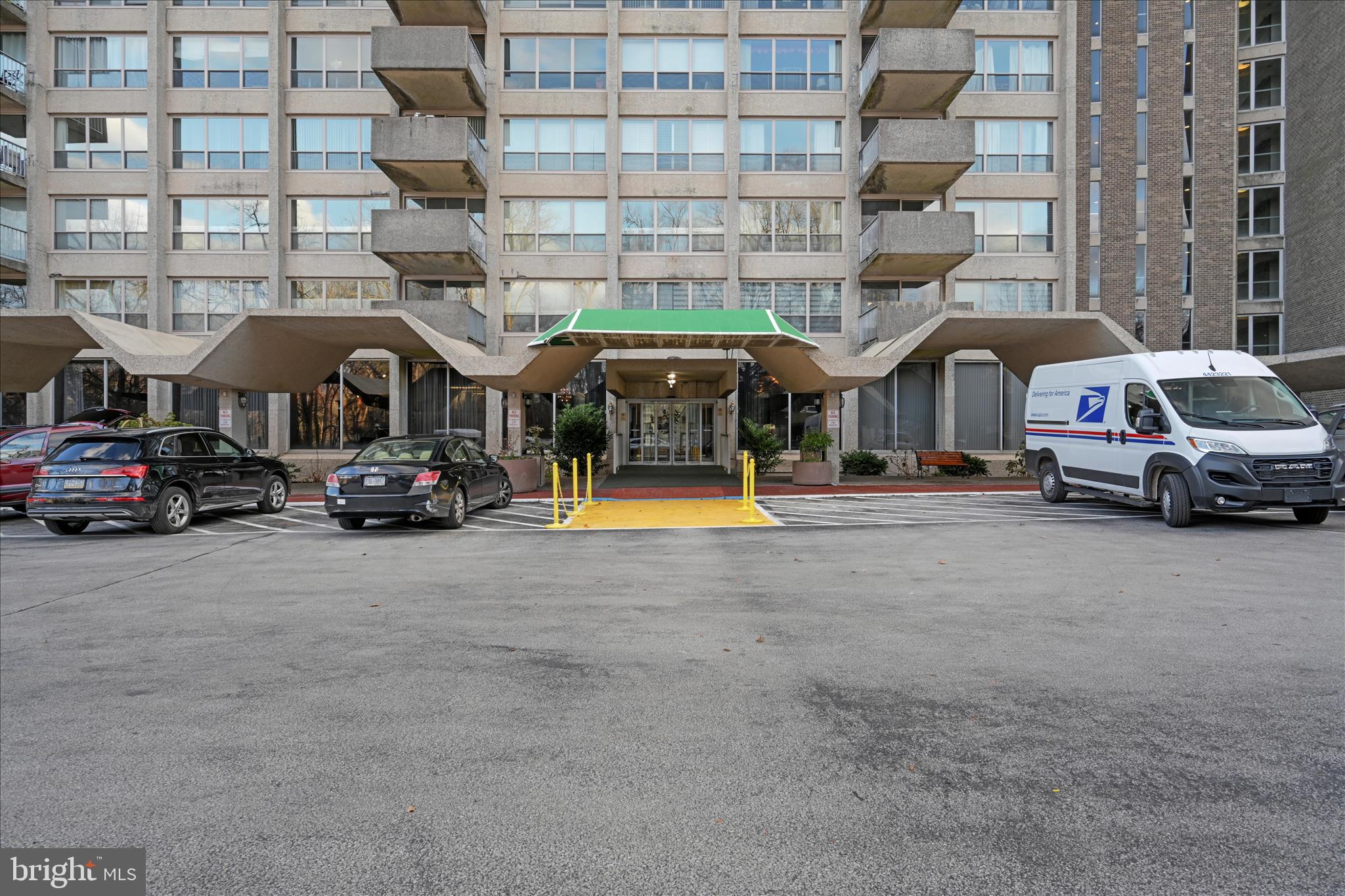 This inviting 2 bedroom 2 bath condo in the conveniently located Green Hill Condominium offers a bright and airy floorplan with a private balcony for outdoor enjoyment.   The open living/dining area provides great flow and a functional kitchen.   Both bedrooms are well sized providing flexible space for guests, office or primary suite.  enjoy 24 hour security, fitness center pools and shuttle services.   Convenient to shopping, transportation, restaurants .  Carefree Main Line living at its best,