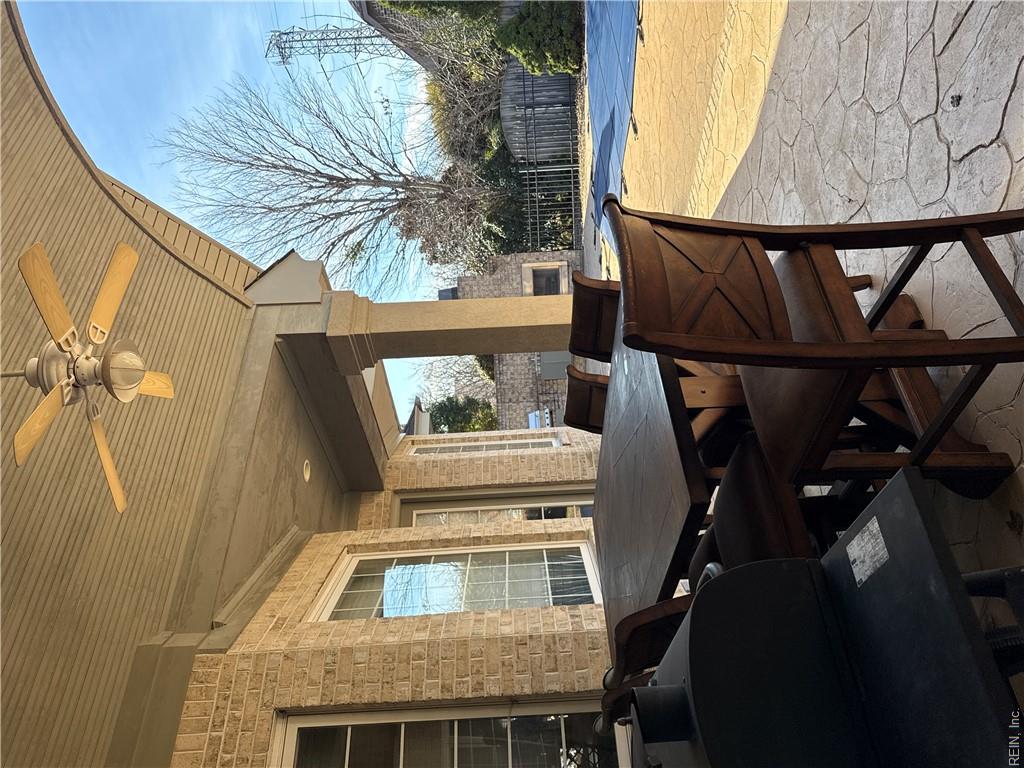4500 Mcrae Close