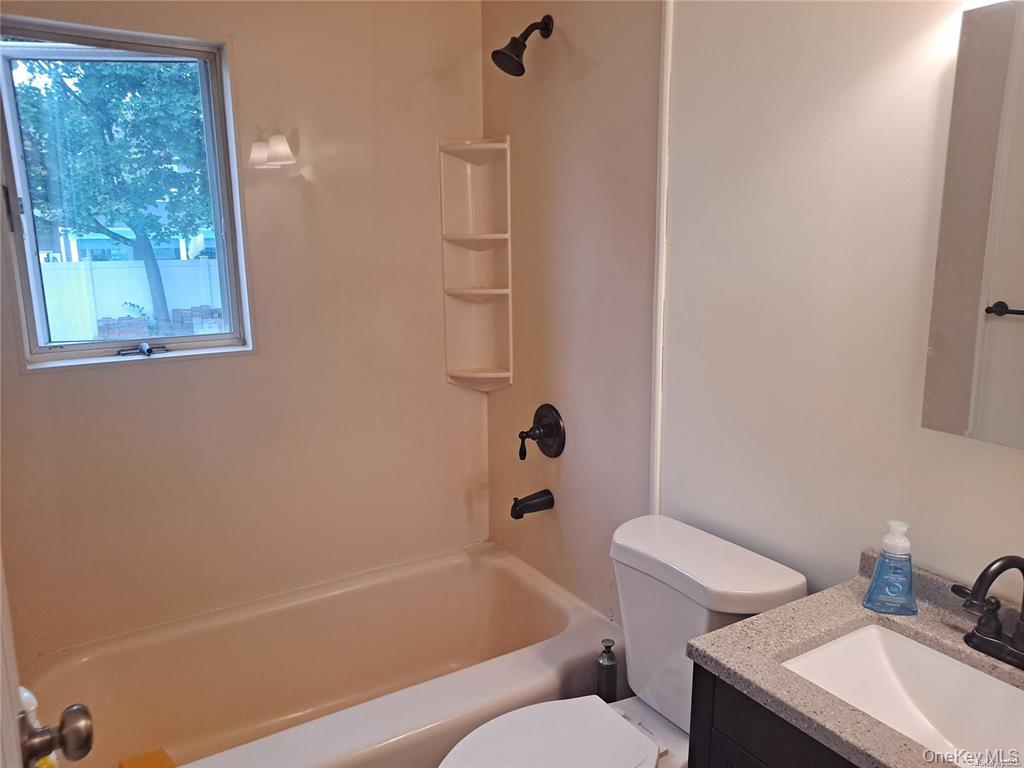 16 Cedar Drive 1st Fl