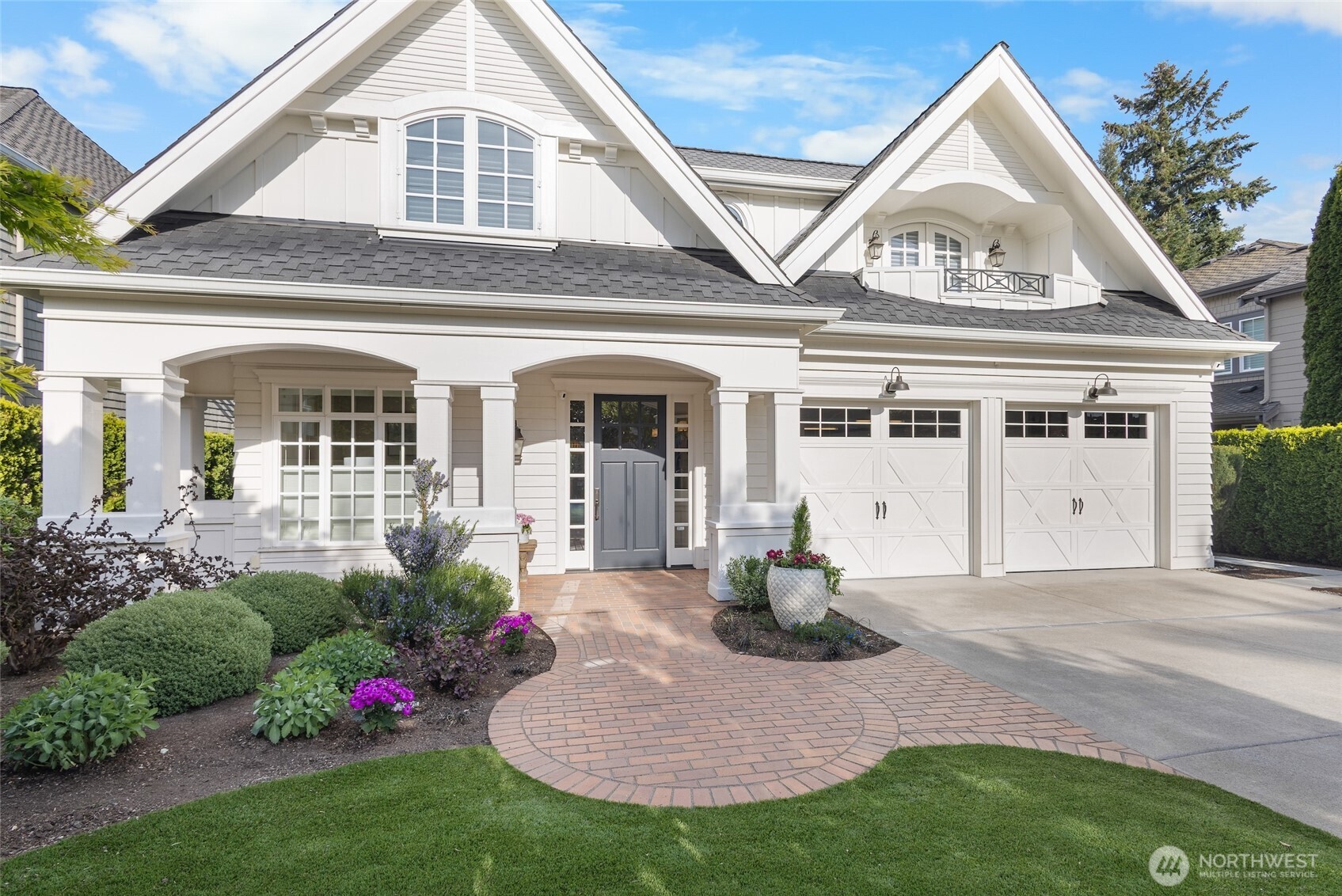 Bellevue - 726  99th Avenue NE