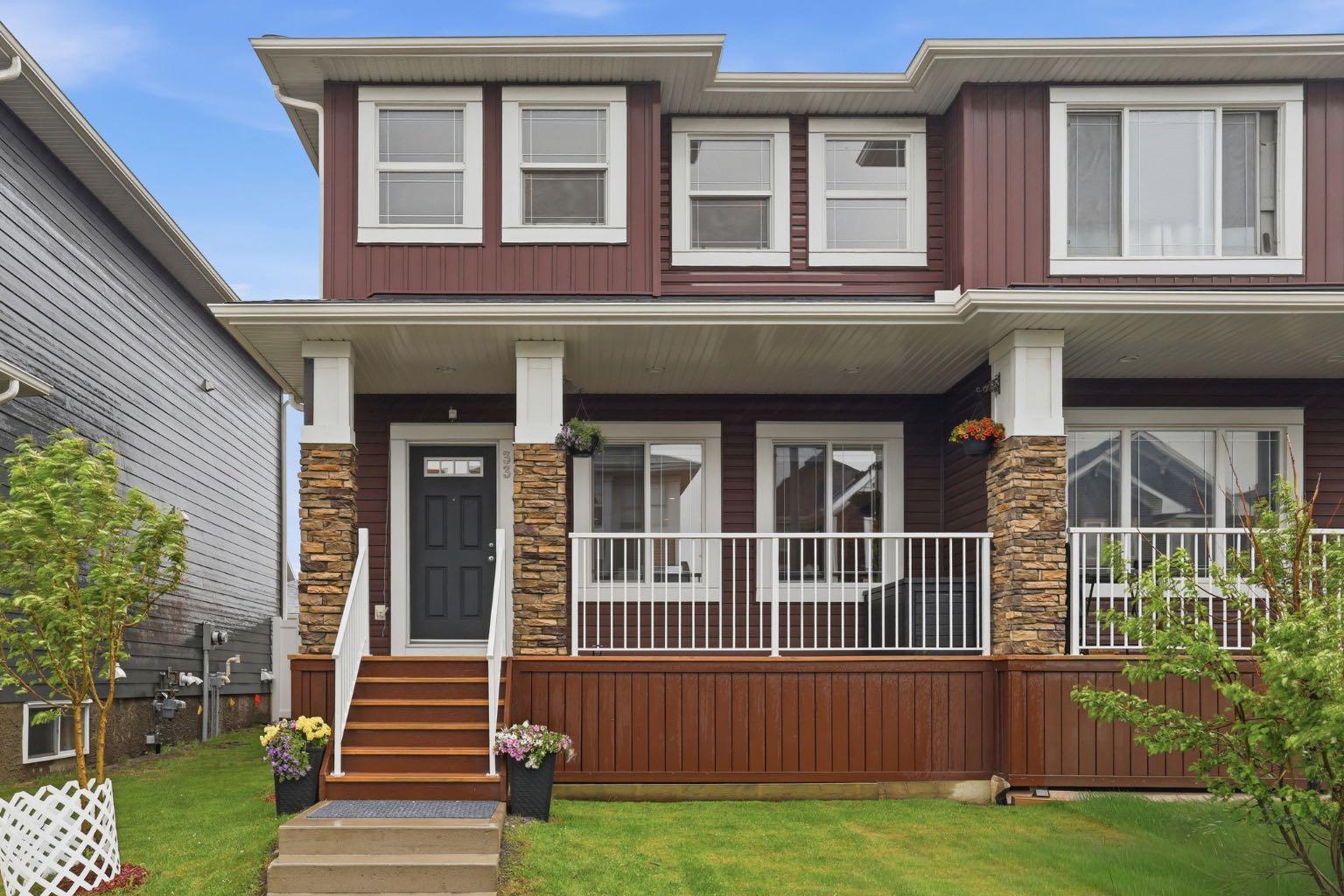 33 Redstone Common NE