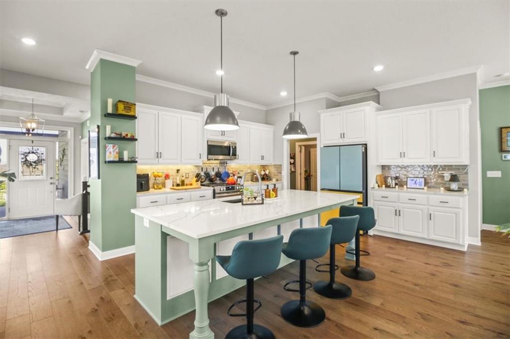 1713 NE Ravenwood Drive