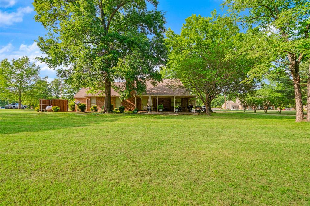 4110 Lakeshore Drive
