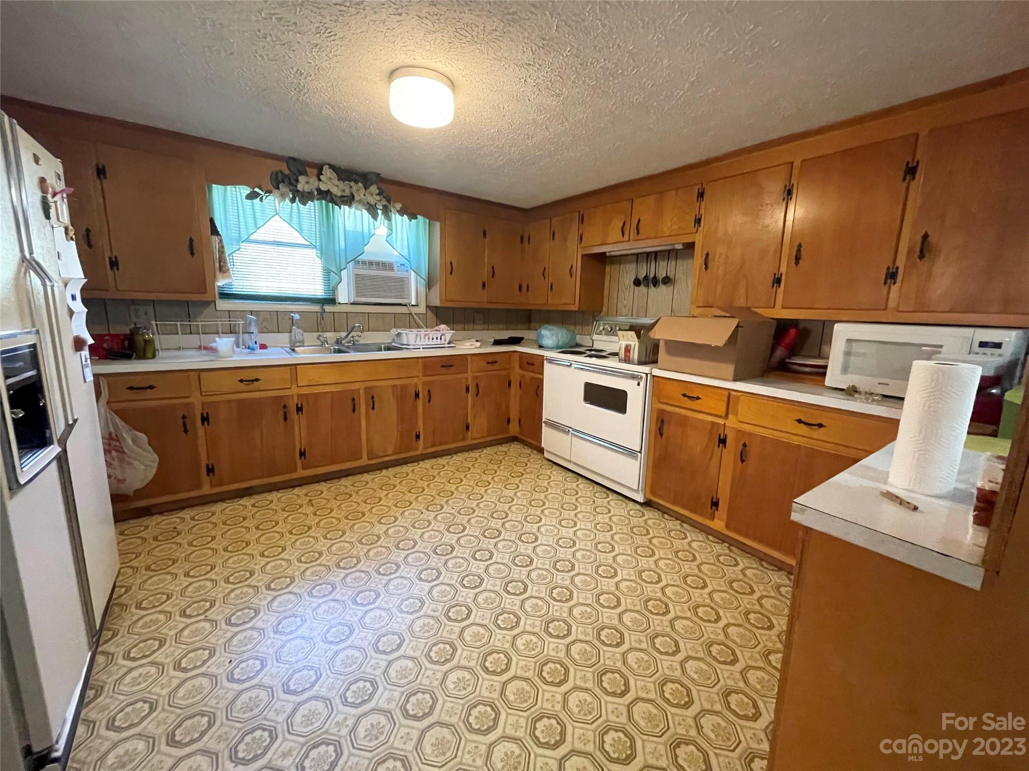 1495 Slope Terrace