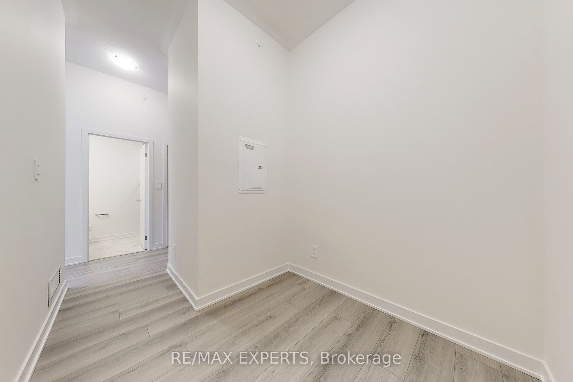 1440 Clarriage Crt 106