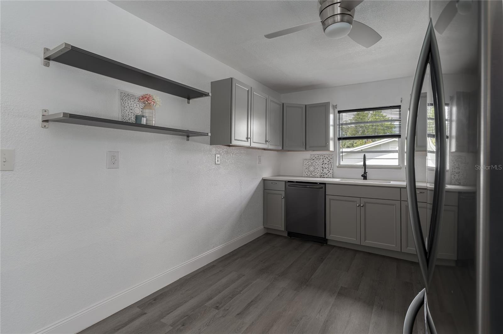 332 48th Street Court W