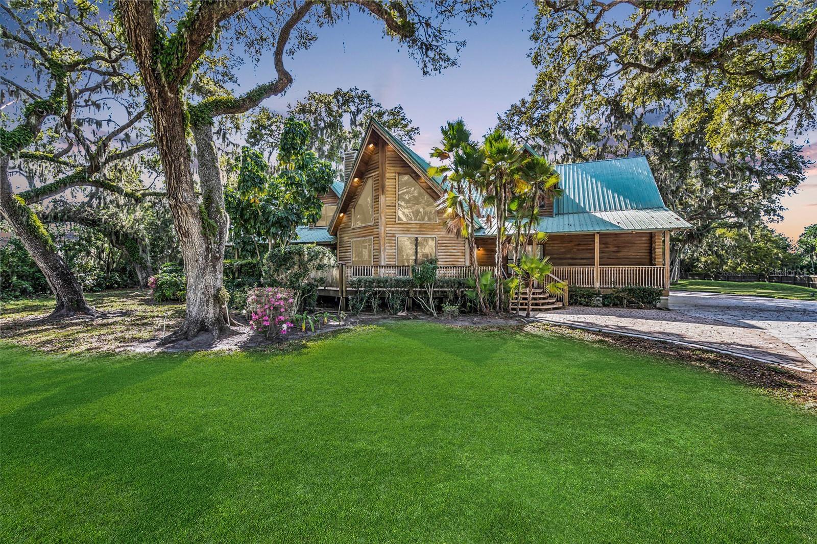 Leslie Wells Realty North of the River, Locally Owned, Independent