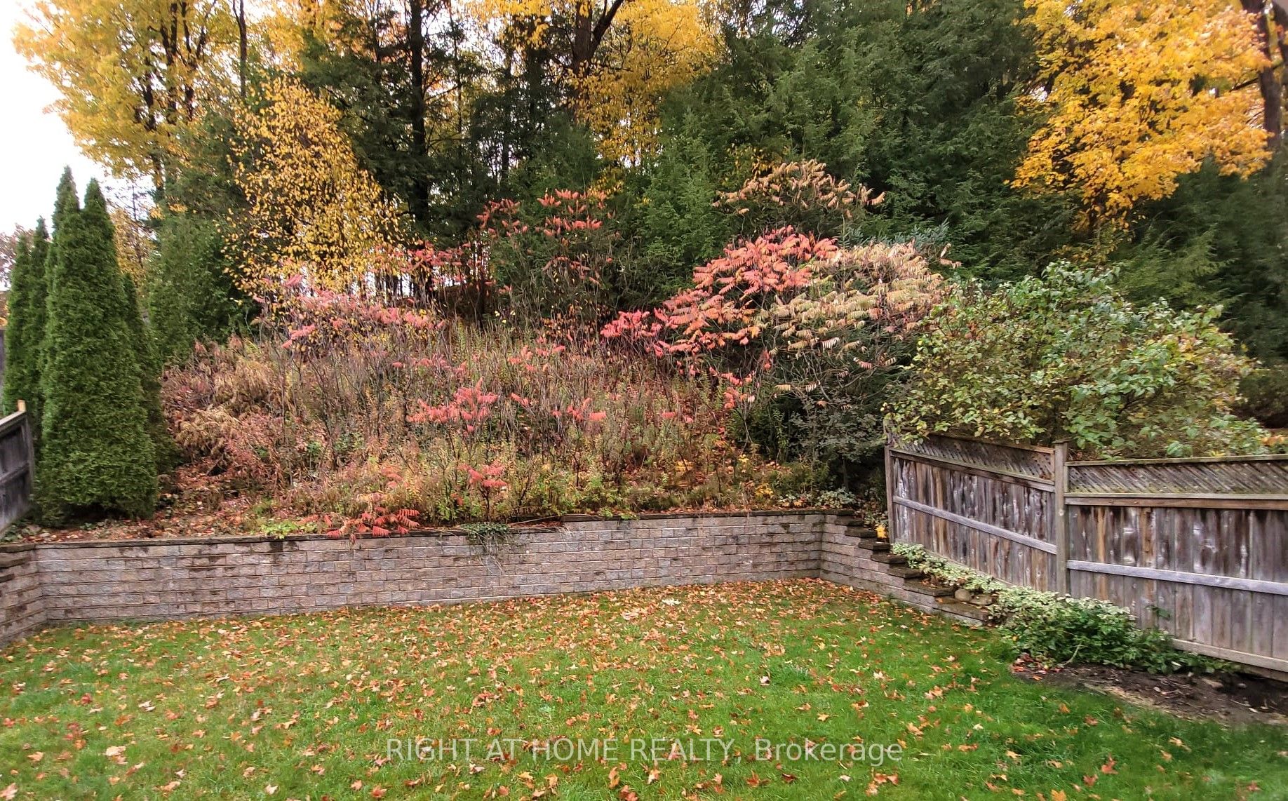 39 Bloom Cres