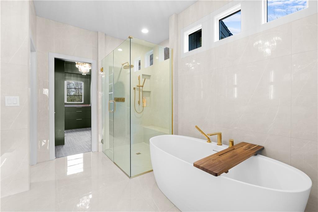 4 Broken Arrow Court