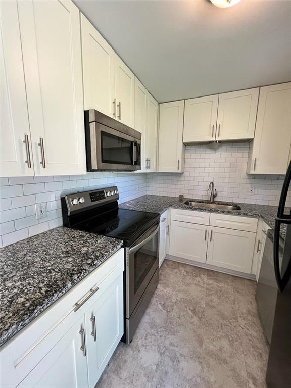 3407 S Claremont Avenue