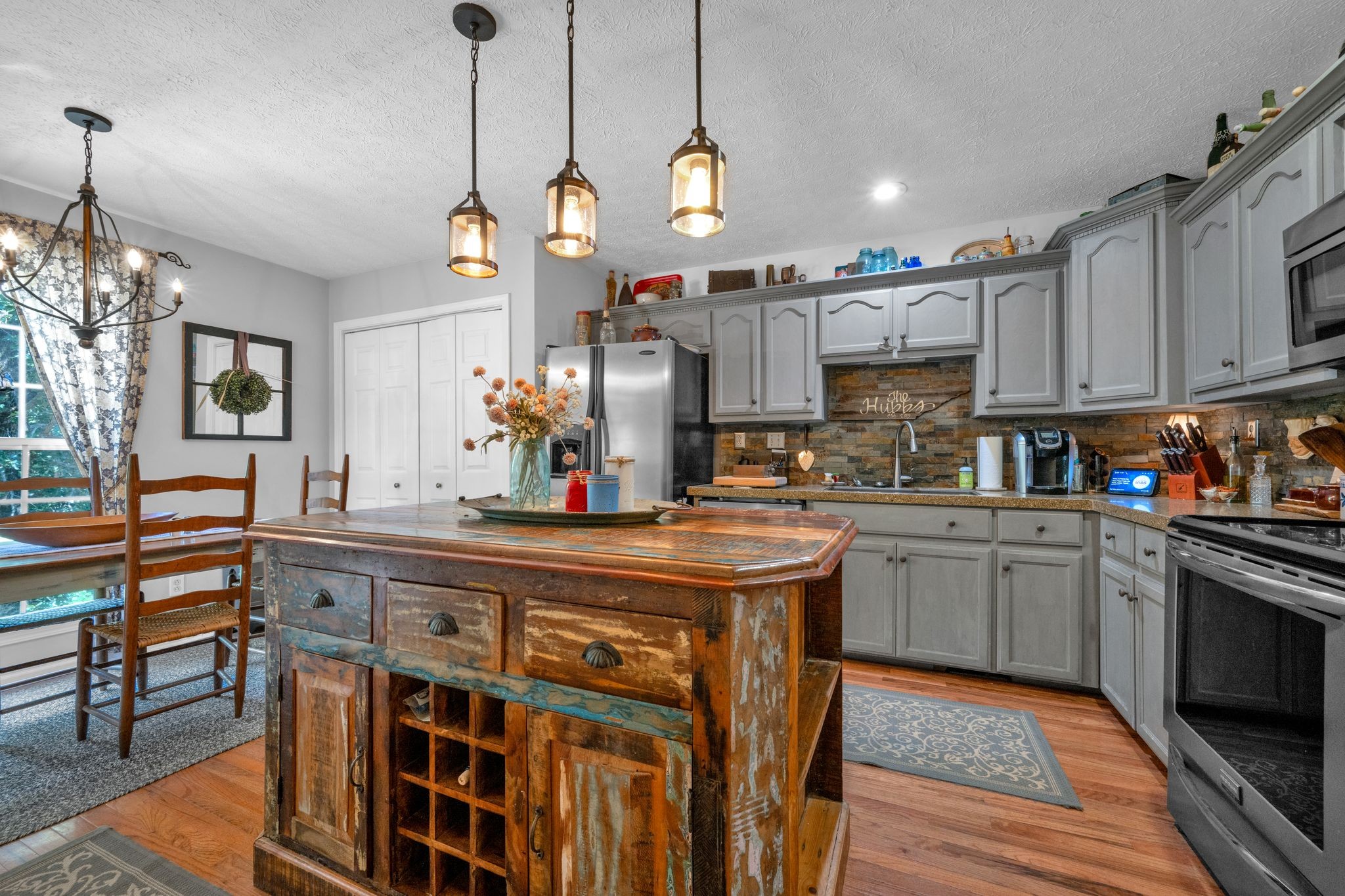 109 Whippoorwill Dr