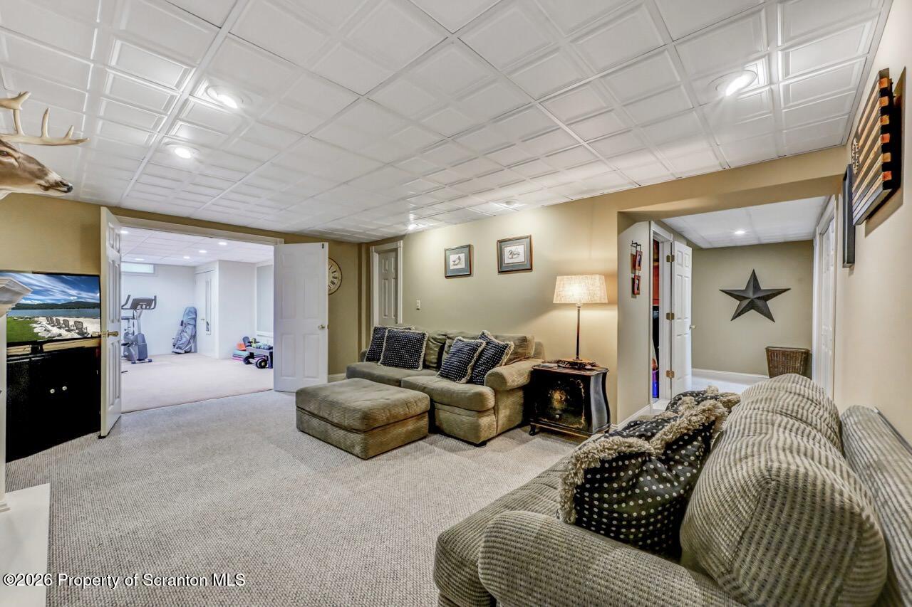 15 Longview Terrace