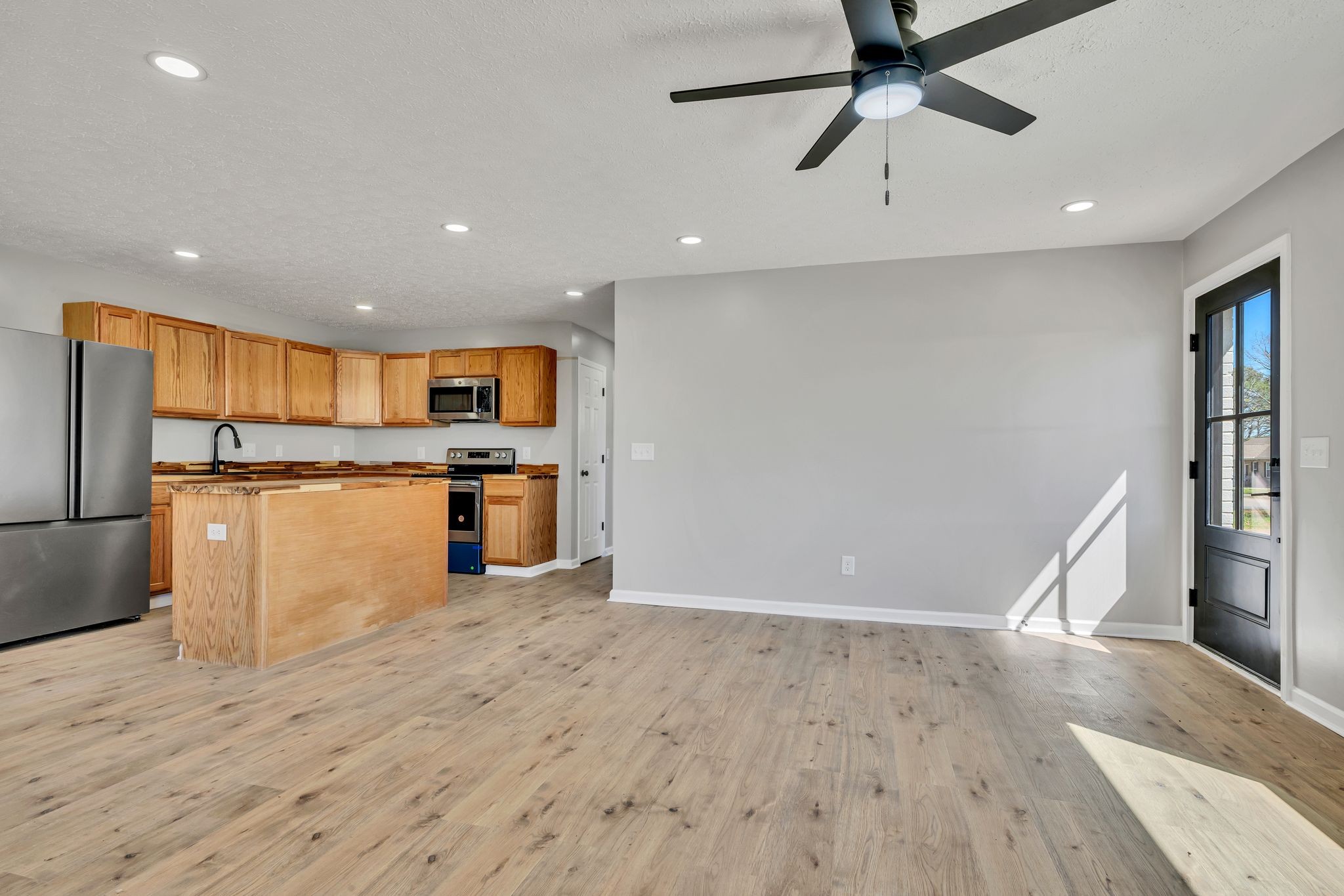 435 Carman Ave