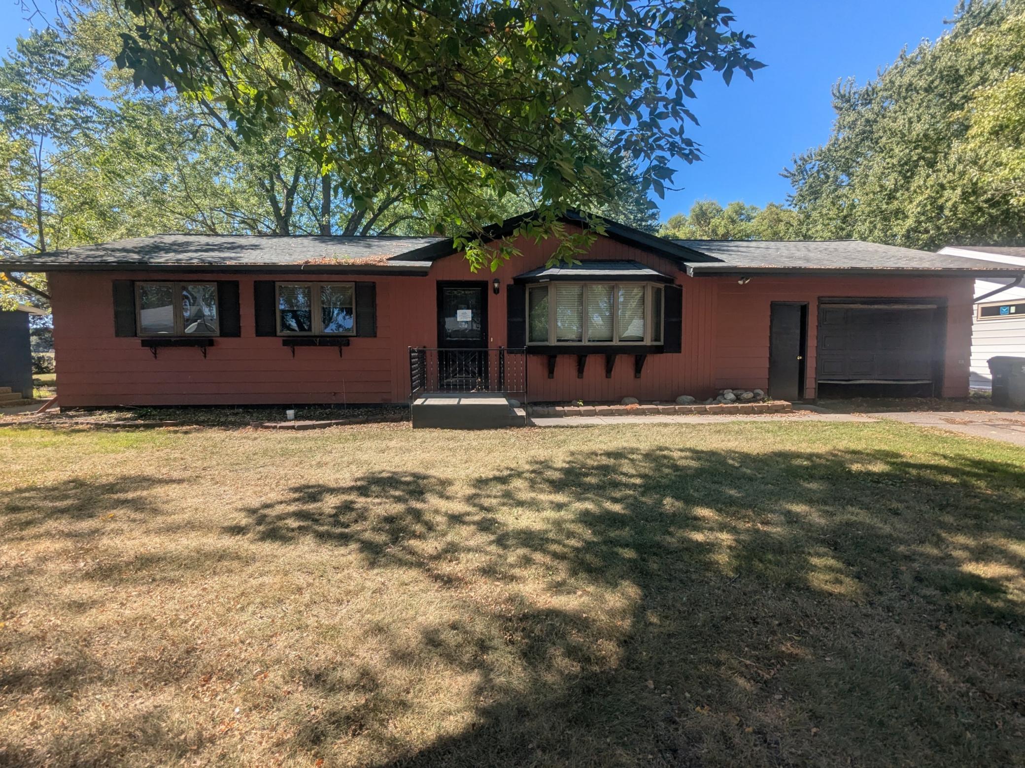 518 Sunrise Avenue