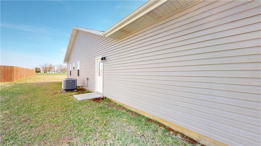 723 Meadow Lane