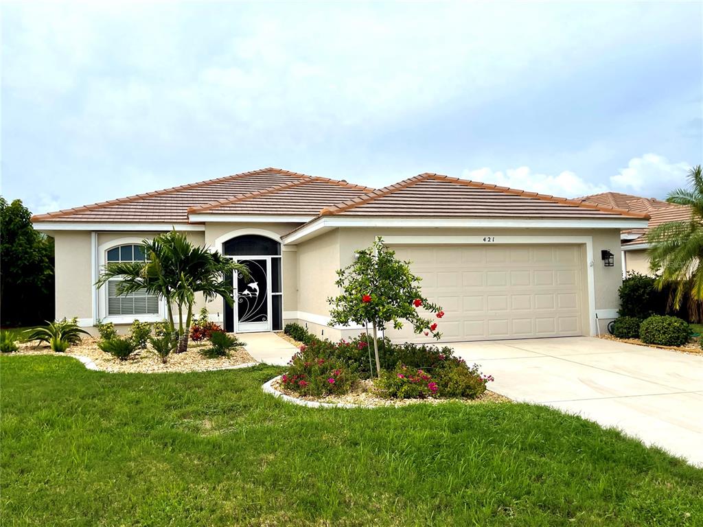 Front of home with NEW Roof 08/2022