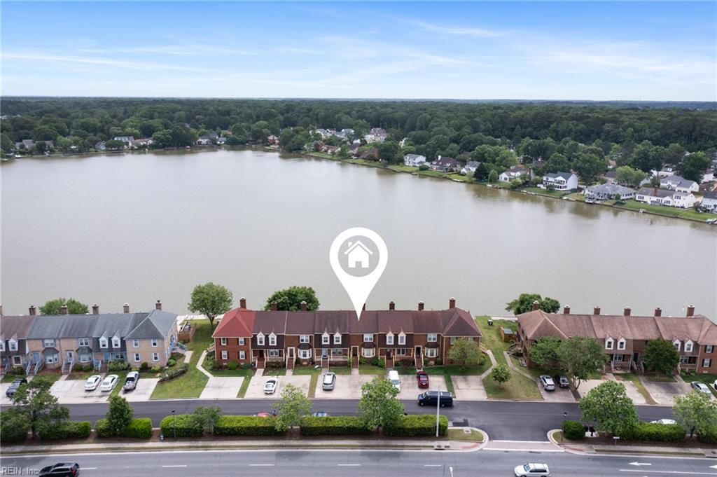 1821 Volvo Parkway, Chesapeake, VA 