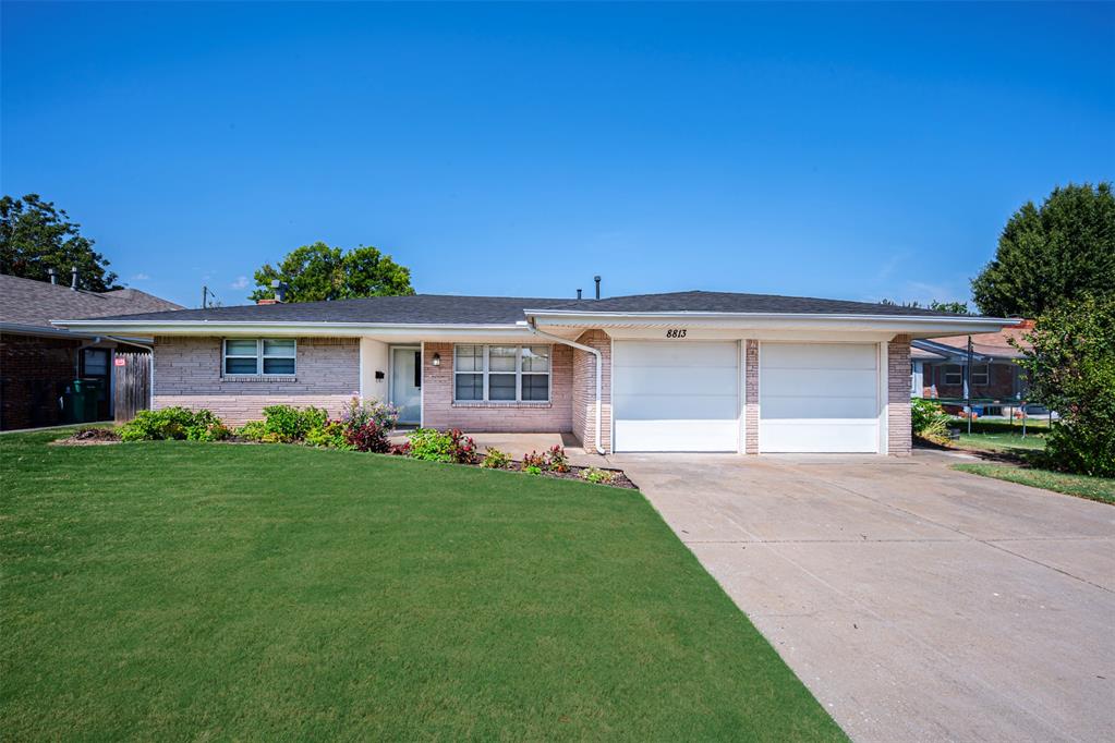 8813 S Country Club Drive