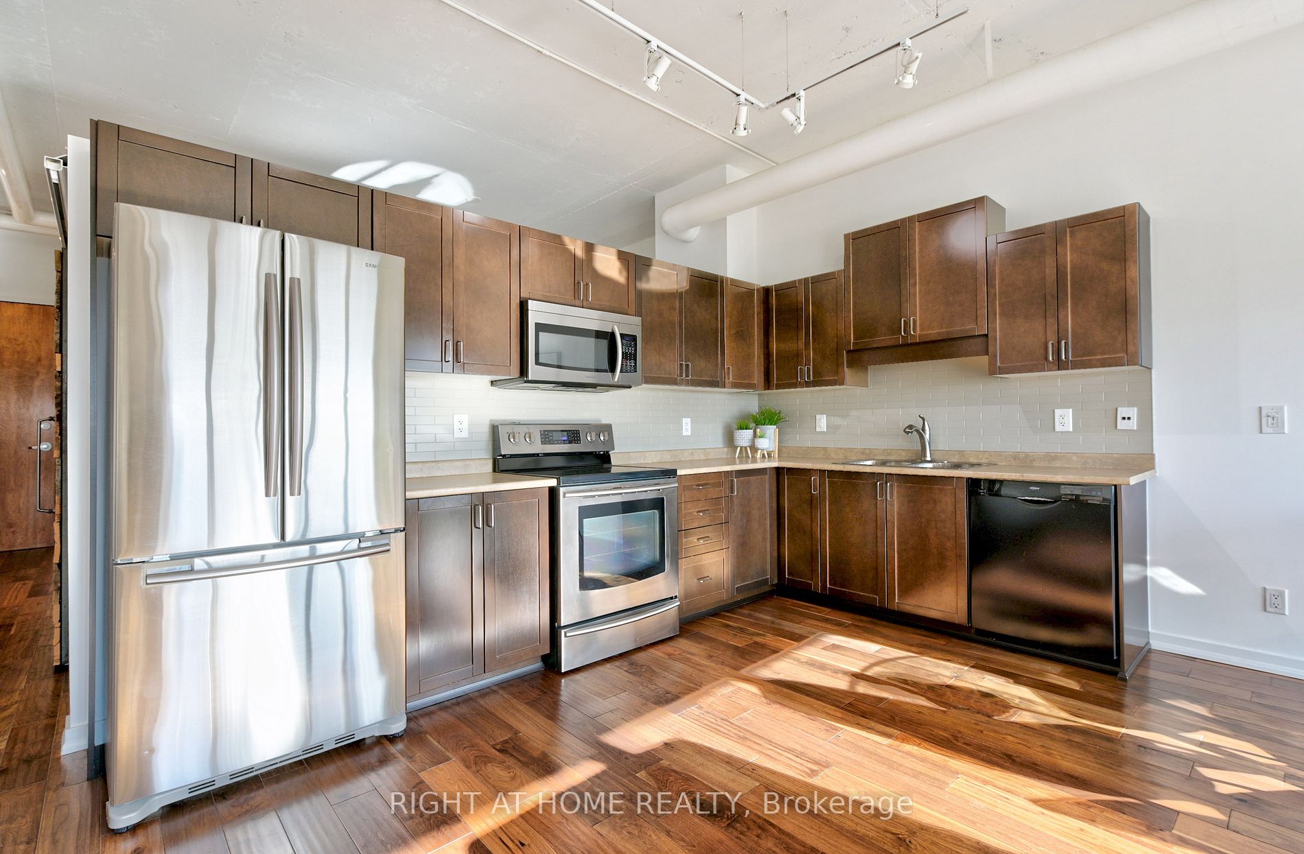 2 Fieldway Rd 611