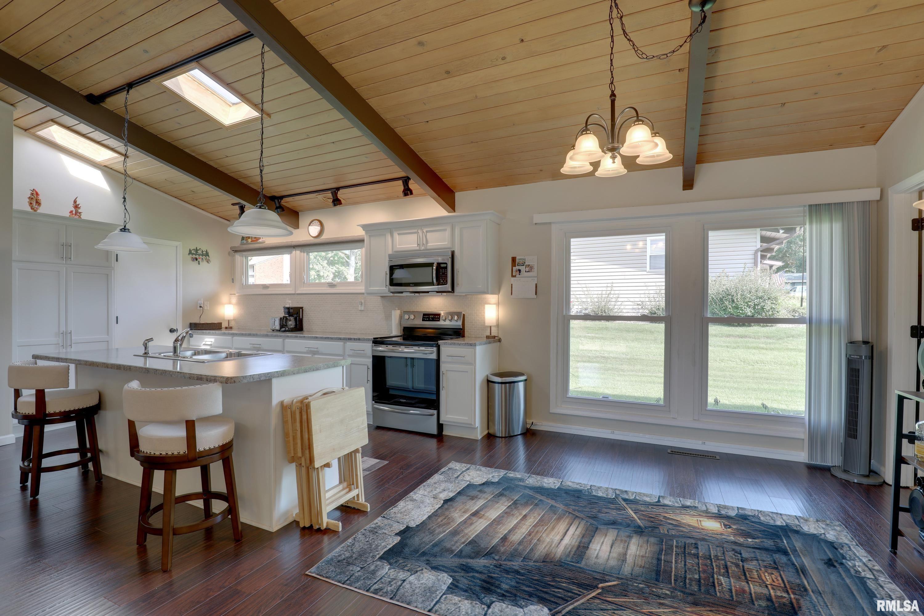 728 Ridgewood Drive