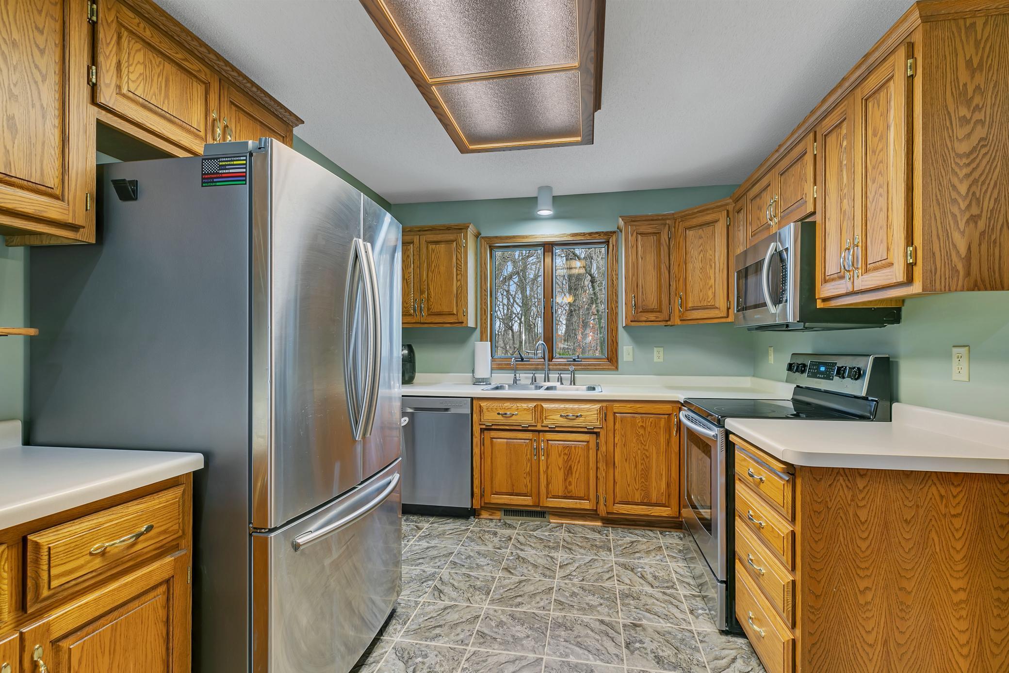 512 Scenic Drive S