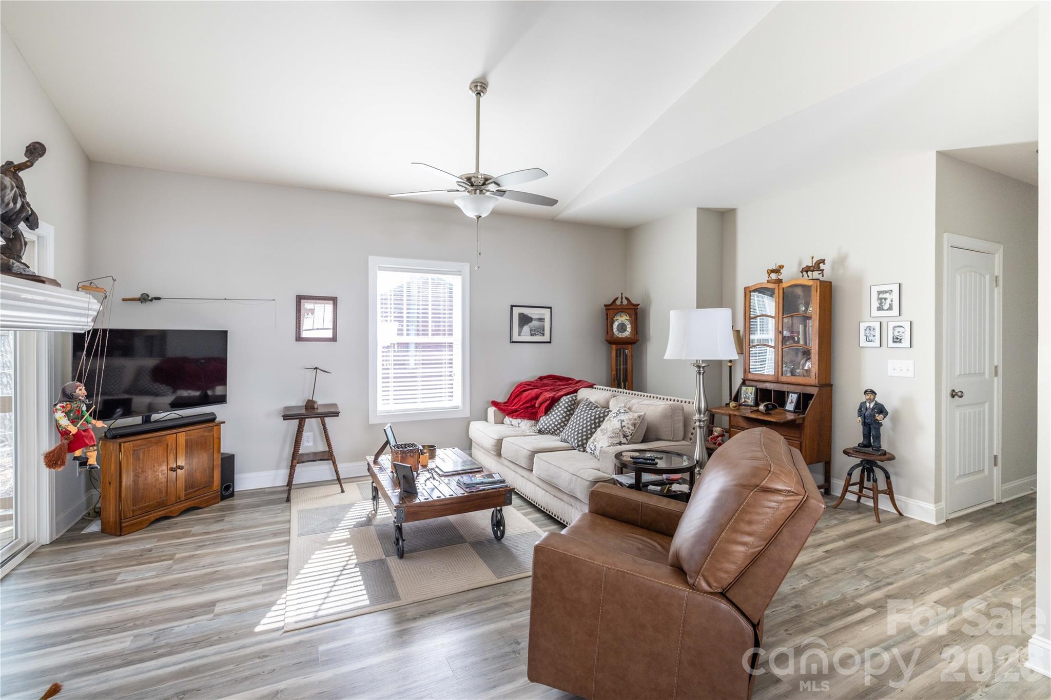 194 Hattaway Circle