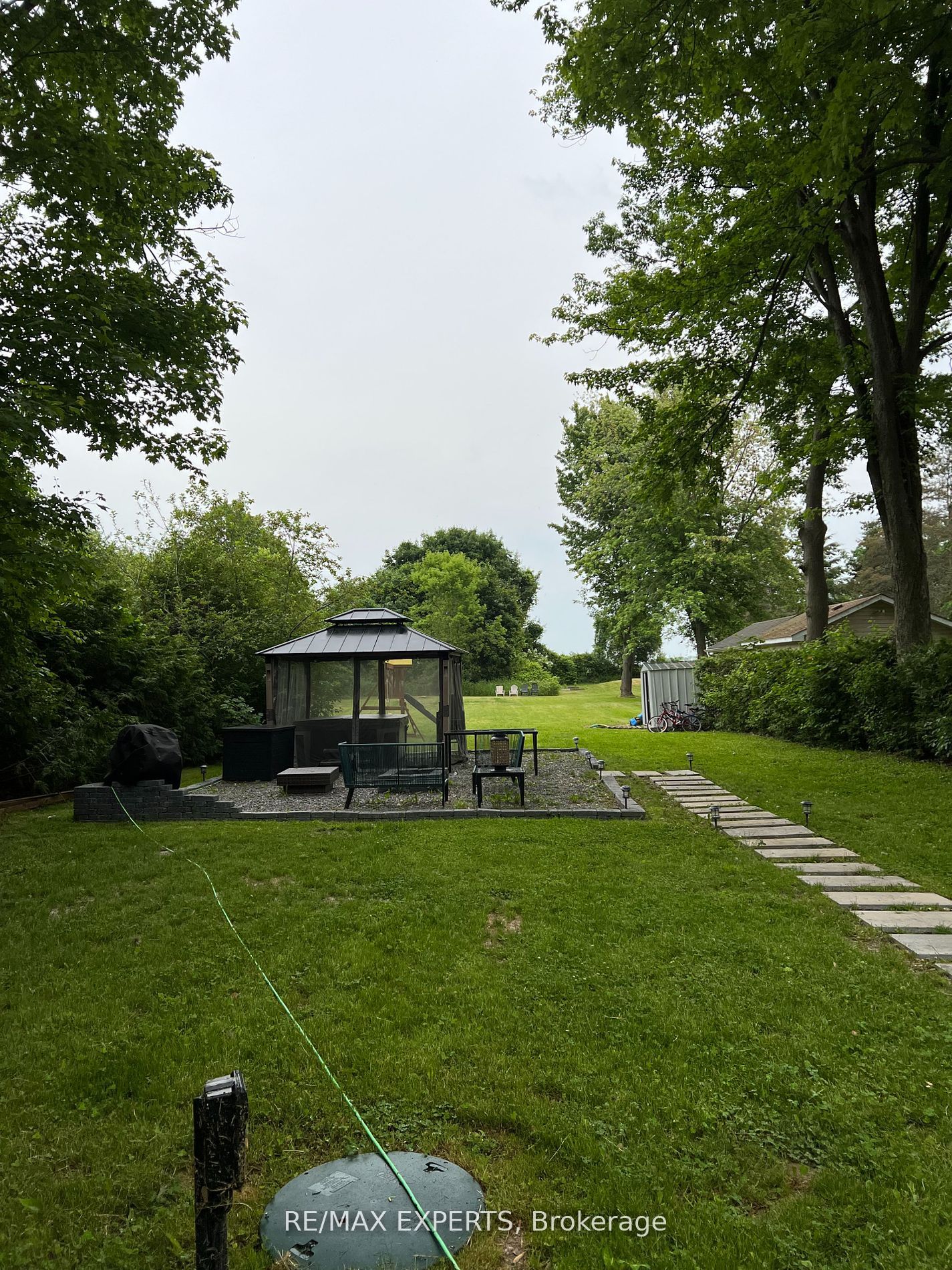 2367 Lakeshore Dr